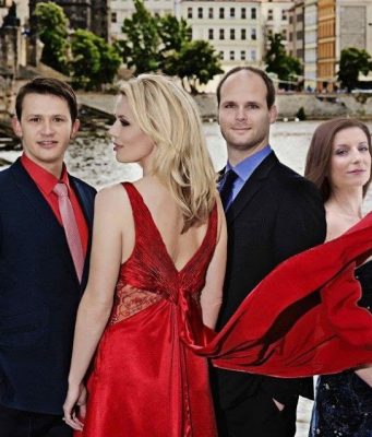 Ještě tento týden na letní scéně i před radnicí