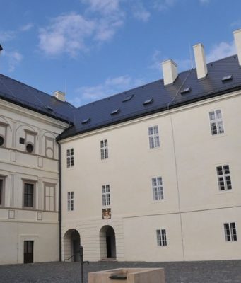 Památky roku 2016 má Liberecký kraj v Bradlecké Lhotě a ve Svijanech