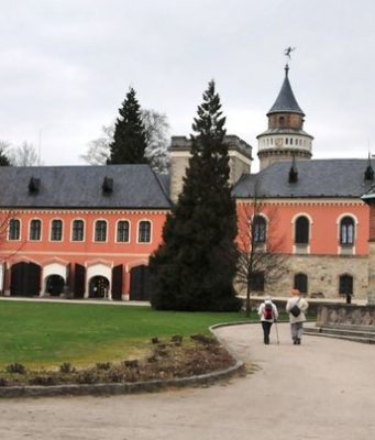 Na hradech a zámcích Libereckého kraje se pořád něco děje i srpnu Státní zámek Sychrov