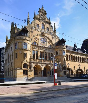 Čtyři organizace dostanou peníze na doplnění sbírek