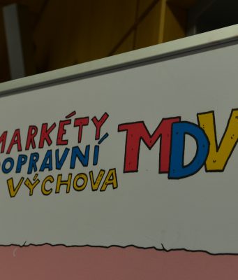 Děti cestují s prarodiči