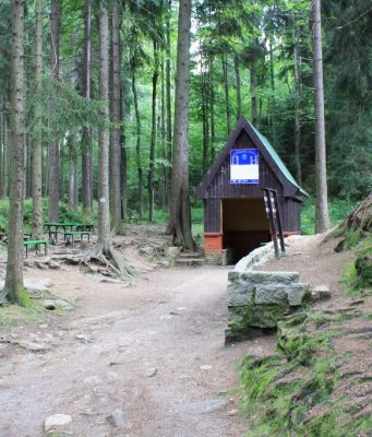 Pramen kyselky u Nového Města prý objevil kovář